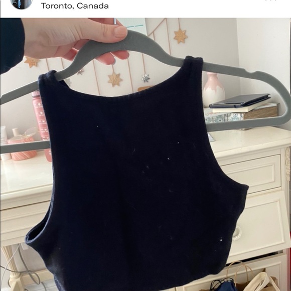 Aritzia thick material black crop top - Picture 1 of 2